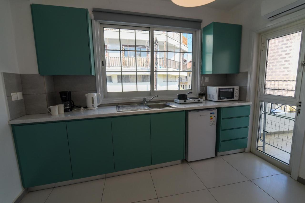 Jana'S 2-Br Apartment In Larnaca Exterior photo